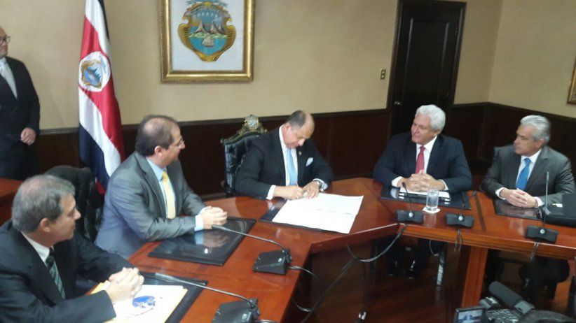 Presidente de Costa Rica ratifica la Declaración de Chapultepec 