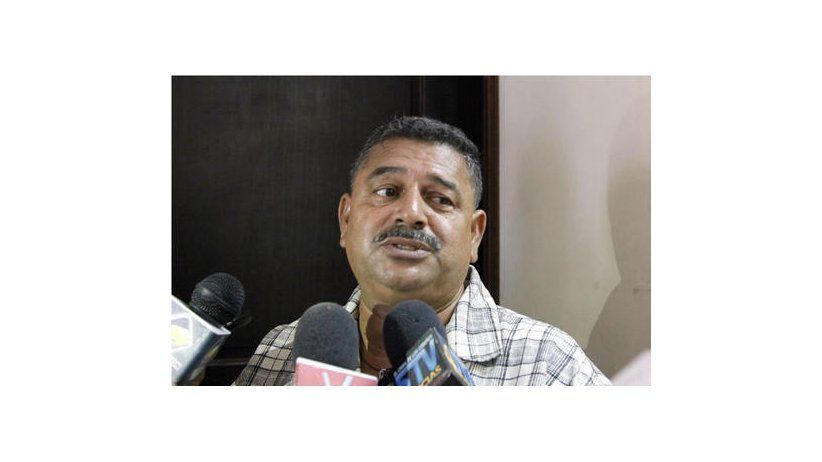 Hernández se compromete con la SIP a retirar “ley mordaza” de la agenda legislativa