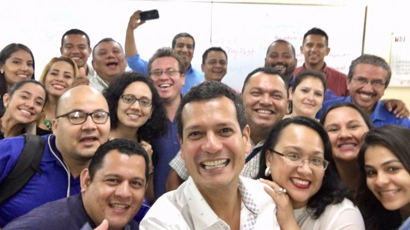 Periodistas nicaragüenses reciben curso de videoperiodismo móvil