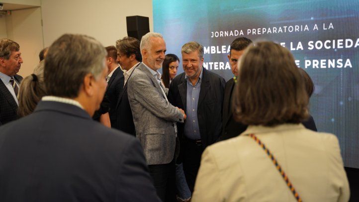 Académicos y directores de medios analizan temas relevantes previo a la Asamblea General 