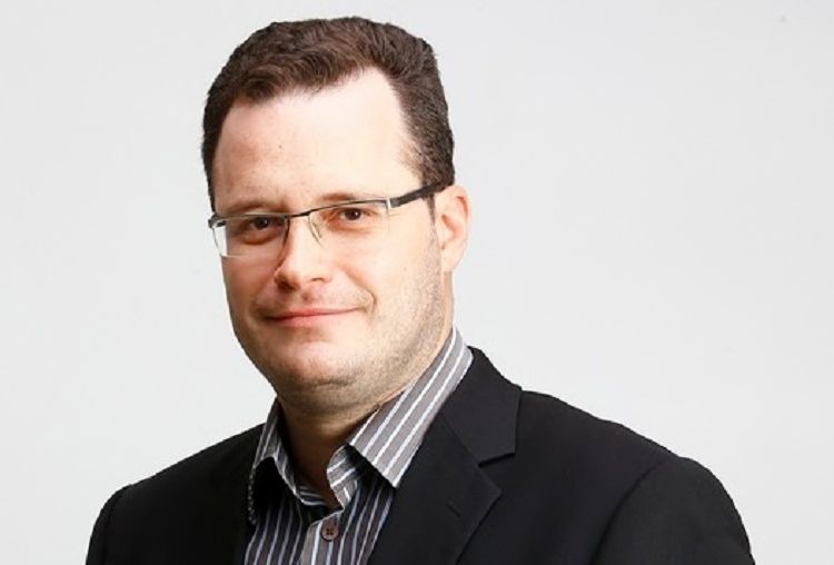 Brasil Rodrigo Lopes - periodista.jpg