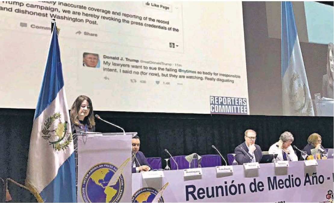 Katie Townsend lee el informe sobre la libertad de prensa en EE.UU.