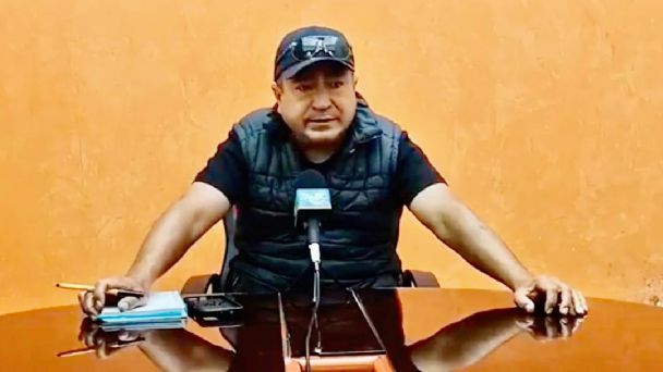 Armando Linares.