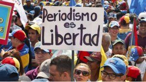La SIP rechaza enérgicamente imputación de terrorismo contra periodistas y condena violencia en Venezuela