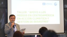 IAPA Executive Director Carlos Lauría during the closing ceremony of the workshop for Central American media held in the Guatemalan capital. IAPA Executive Director Carlos Lauría during the closing ceremony of the workshop for Central American media held in the Guatemalan capital.