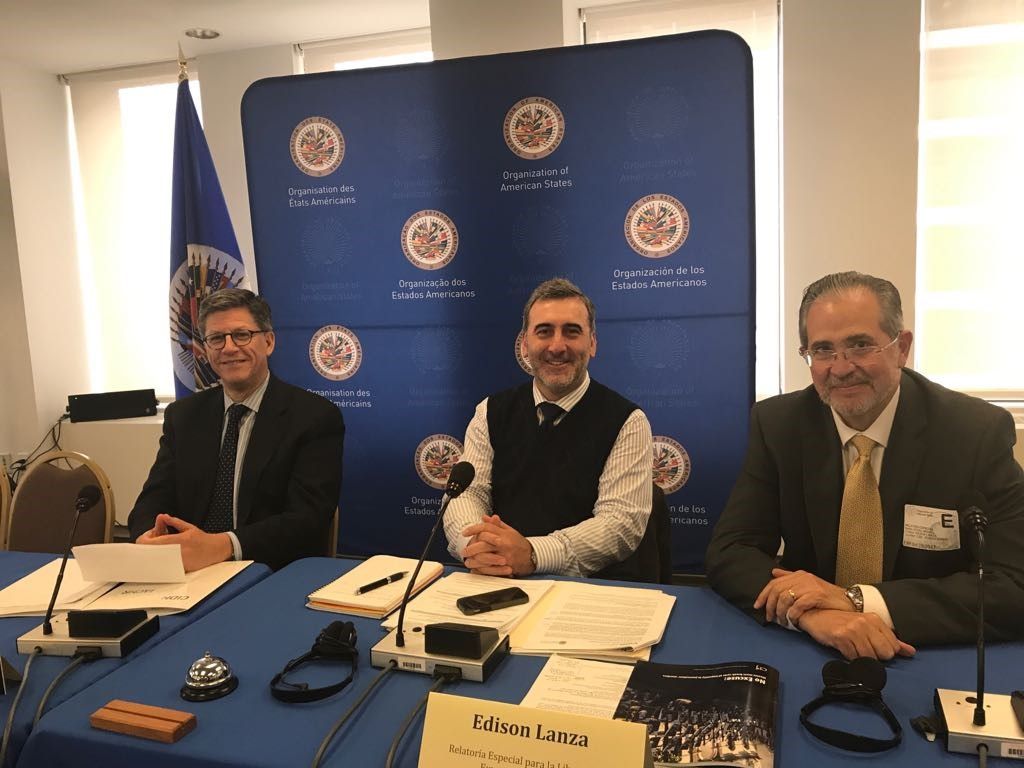 (De izq. a derecha) José Miguel Vivanco, Edison Lanza y Miguel Henrique Otero.
