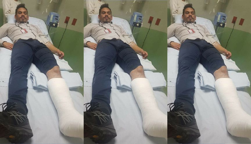 El periodista de la cadena de televisión iraní HispanTV, Dassaev Aguilar Moncada, fue agredido por la Policía Militar de Honduras, mientras daba cobertura a una protesta de la oposición en Tegucigalpa.