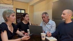 Parte del equipo de trabajo de La Hora de Cuba. Parte del equipo de trabajo de La Hora de Cuba.
