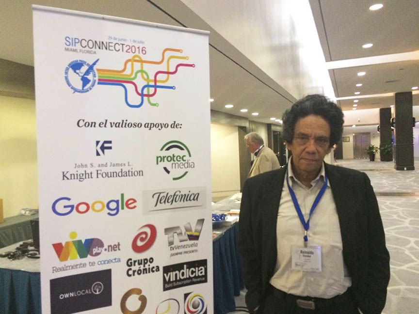Escobar en la conferencia hemisférica de medios y servicios digitales.