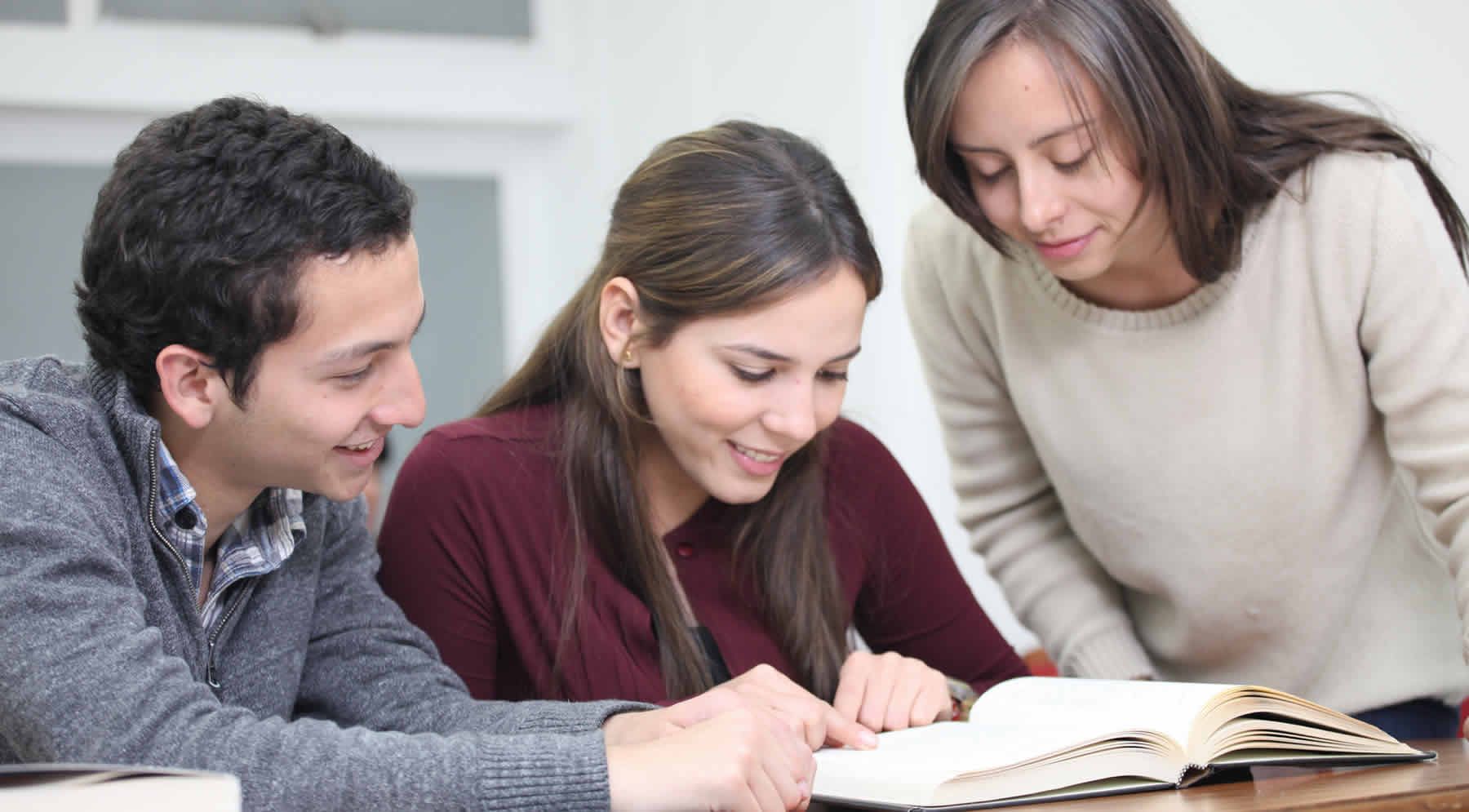 periodistas estudiantes
